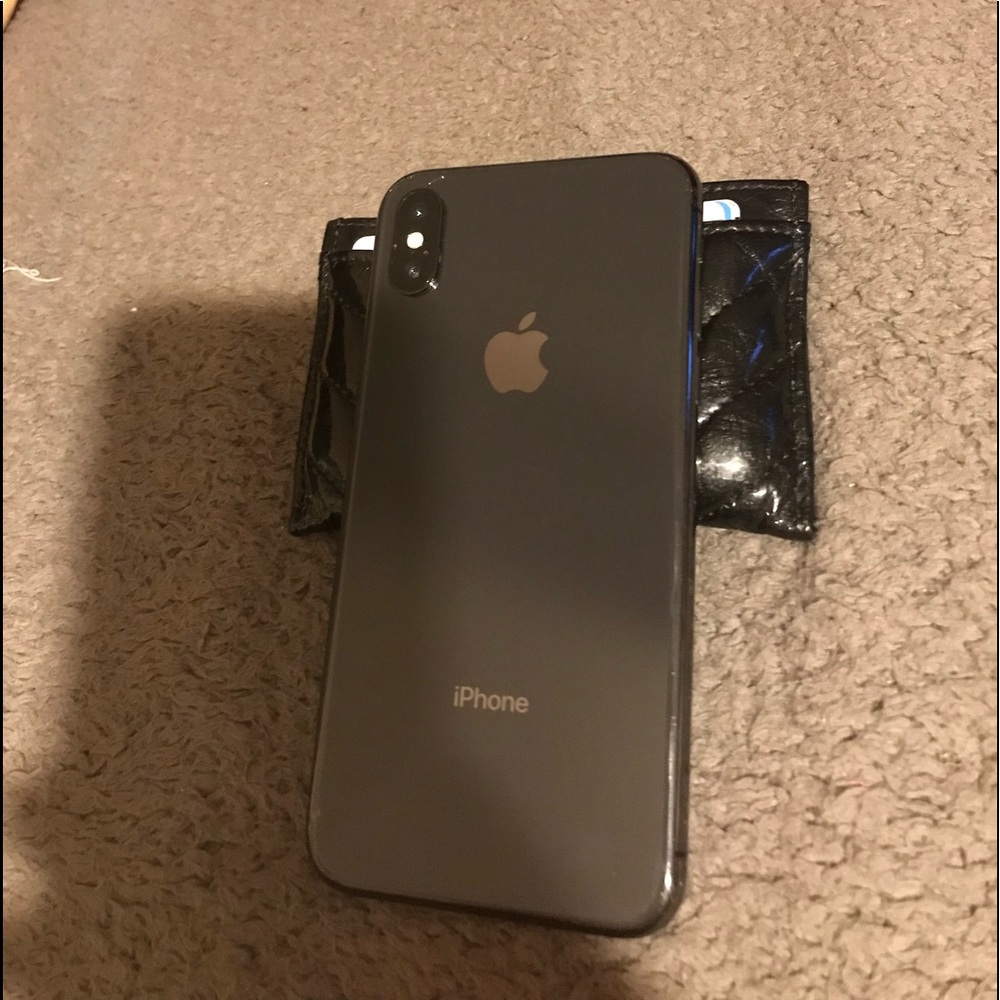 IPhone X - Picture 3 of 8